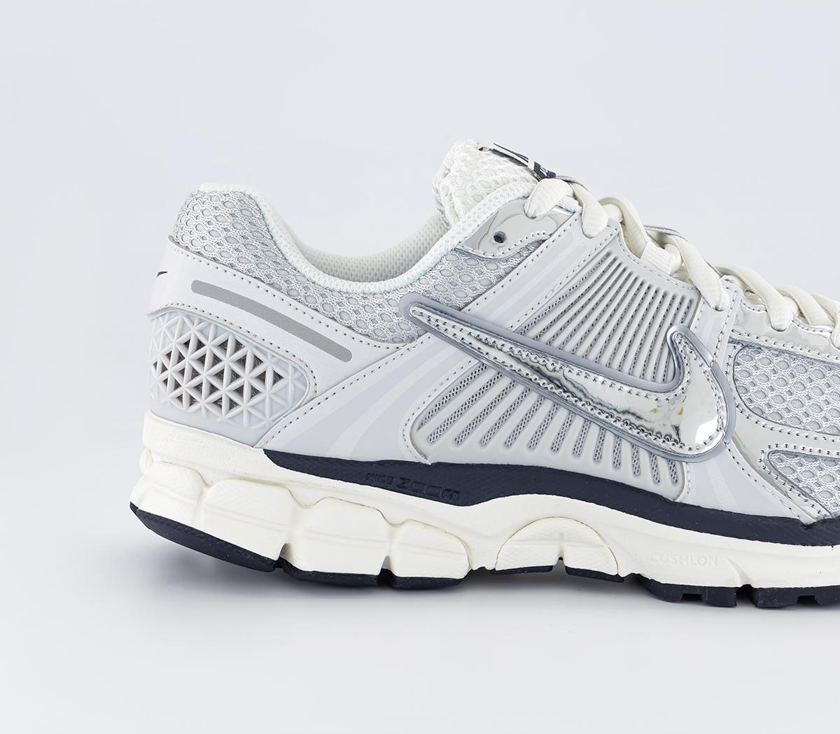 Nike Zoom Vomero Trainers Photon Dust Chrome Gridiron Sail