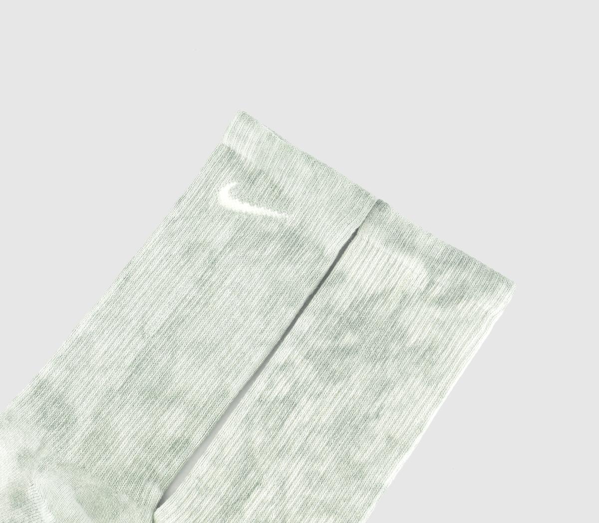 NikeEveryday Plus Socks 1 Pair NikeEveryday Plus Socks 1 PairLight Smoke Grey White
