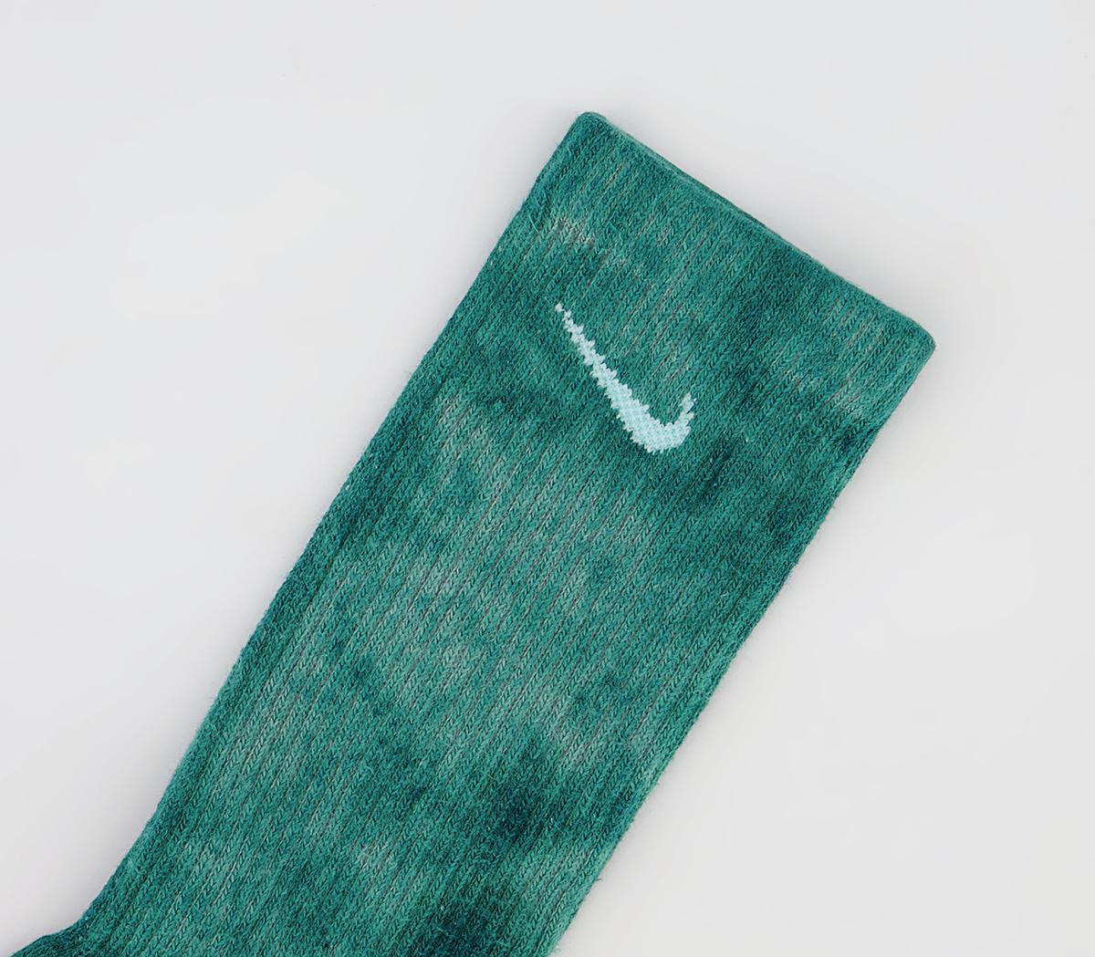 Nike Everyday Plus Socks 1 Pair Nike Everyday Plus Socks 1 Pair Mystic Green Dusty Sage White