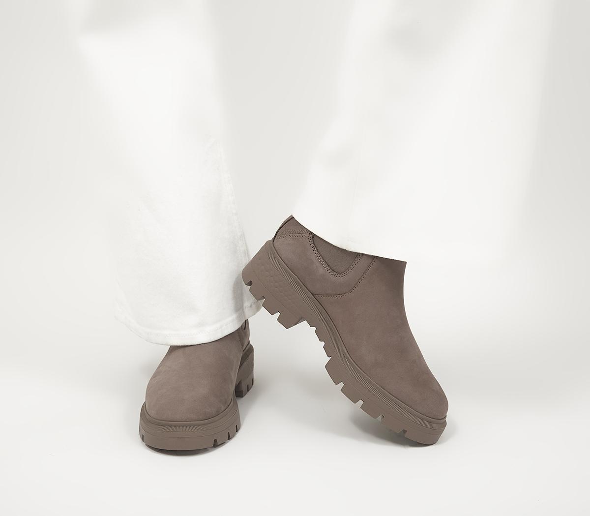 TimberlandCortina Valley Chelsea Boots TimberlandCortina Valley Chelsea BootsTaupe Nubuck