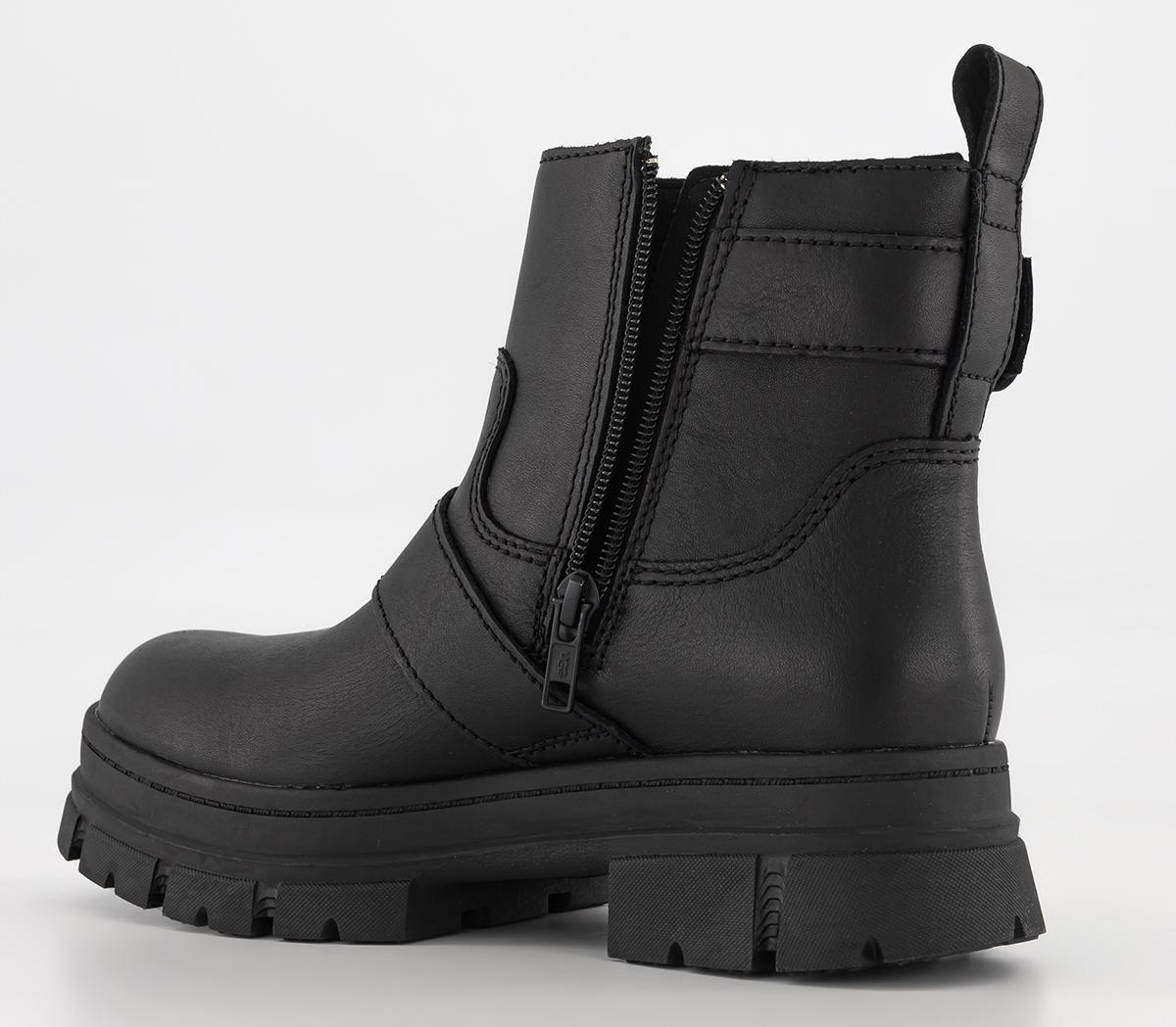 Short Boot