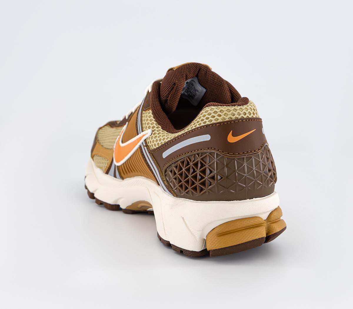 NikeZoom Vomero 5 TrainersWhite Grass Gold Suede Cacao
