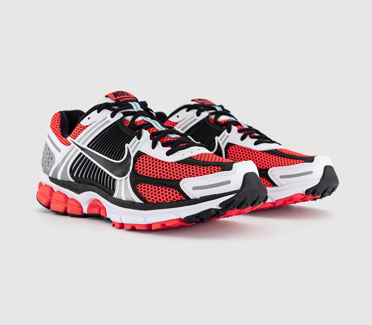 NikeZoom Vomero 5 TrainersBright Crimson Black Glacier Ice Metallic Silver N