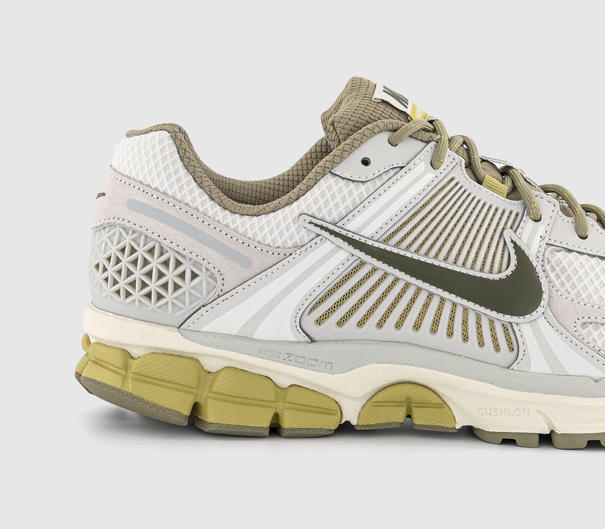 NikeZoom Vomero 5 TrainersLight Bone Medium Olive Neutral Olive