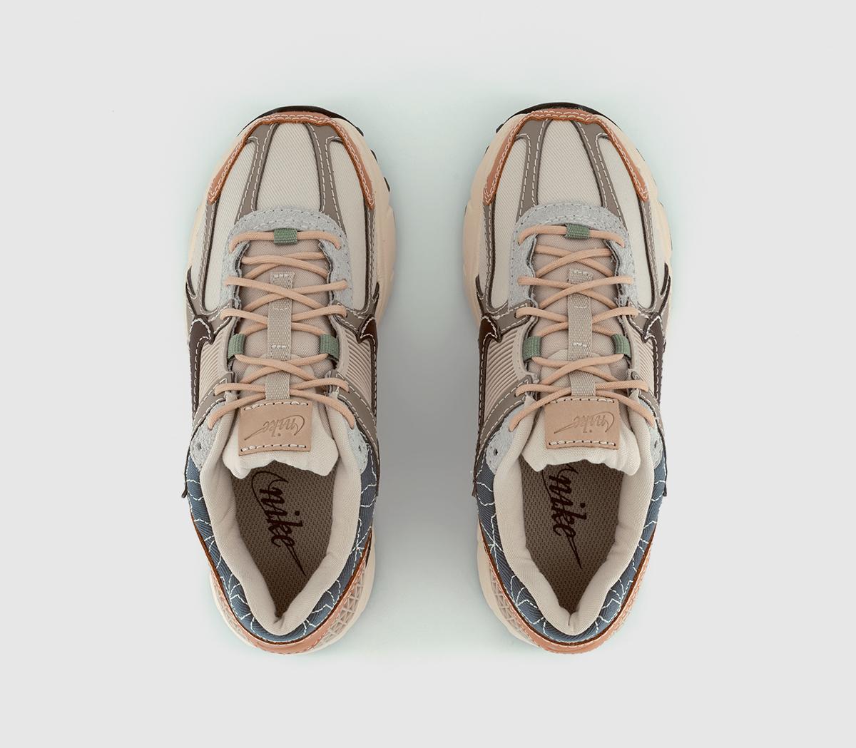 NikeZoom Vomero 5 TrainersSanddrift Earth Muslin Khaki Light Carbon Amber Br