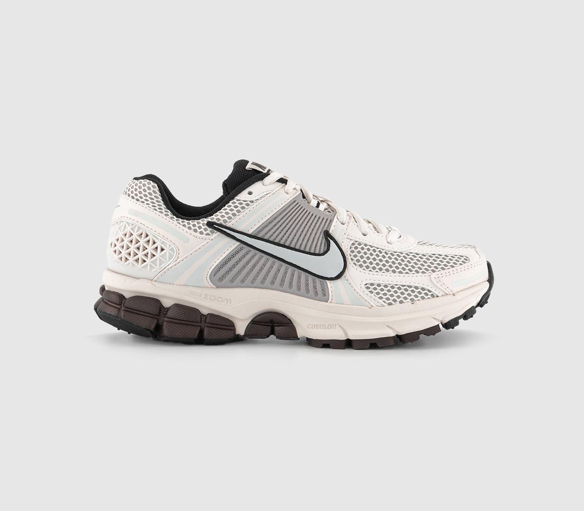 Nike Zoom Vomero 5 Trainers Phantom Metallic Platinum Light Iron Ore ...