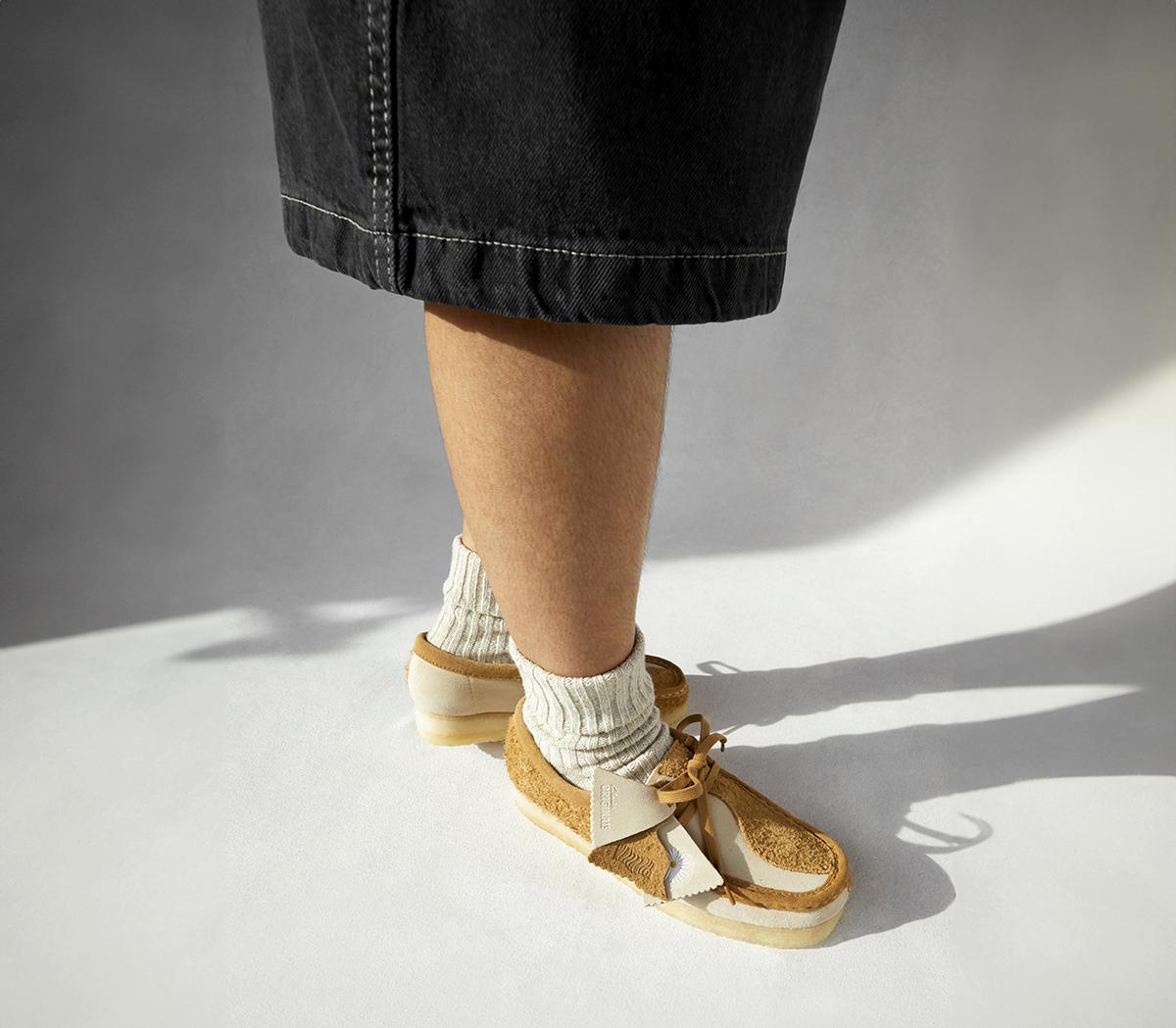 Clarks OriginalsClarks Originals Womens Wallabees Clarks OriginalsClarks Originals Womens WallabeesMid Tan Combi