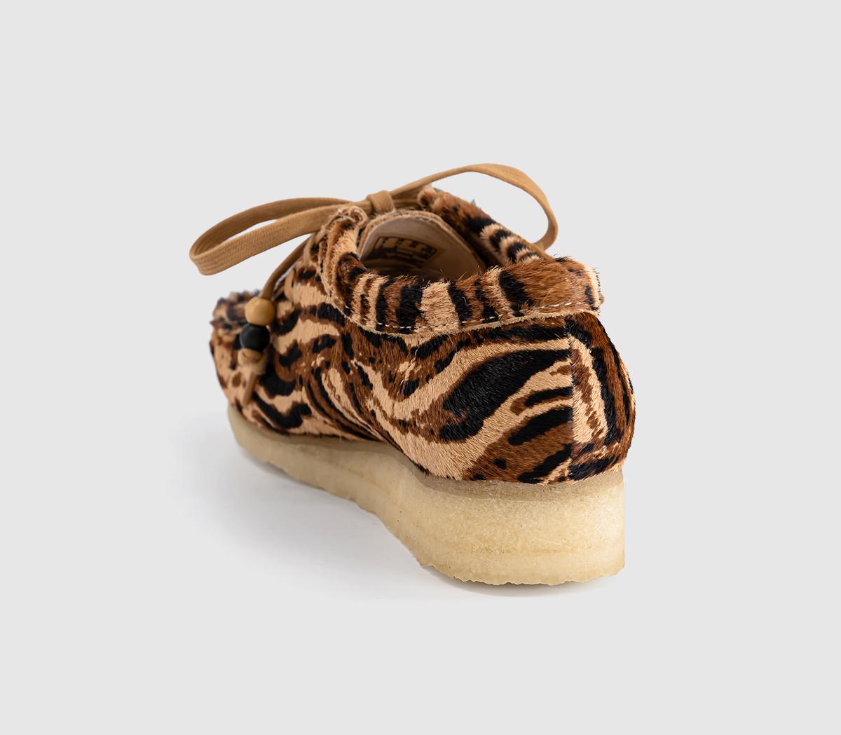 Clarks OriginalsClarks Originals Womens WallabeesTiger Print