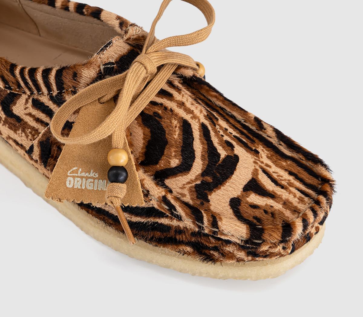 Clarks OriginalsClarks Originals Womens WallabeesTiger Print
