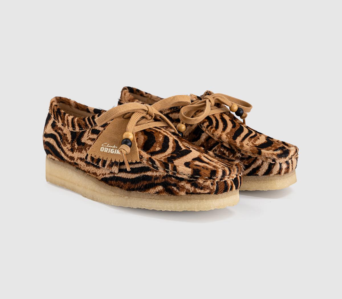 Clarks OriginalsClarks Originals Womens WallabeesTiger Print