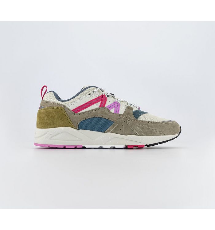Karhu Fusion 2.0 Trainers Abbey Stone Pink Yarrow In Natural In Pink/white/green