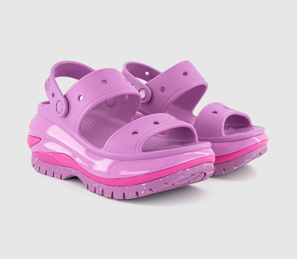 Crocs Womens Classic Mega Crush Sandals Hyper Bubble Pink, 8