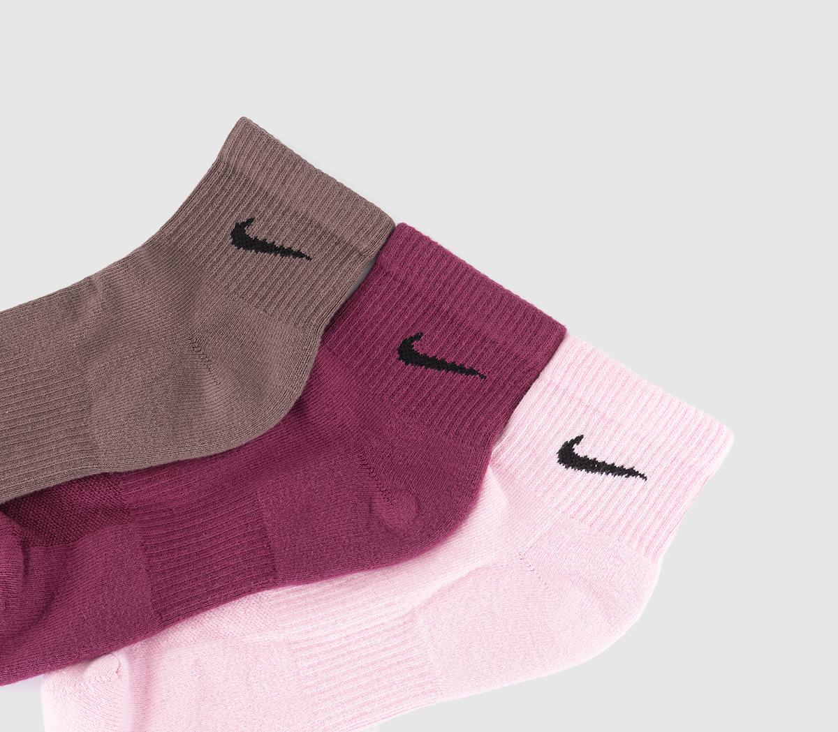 nike black and pink socks