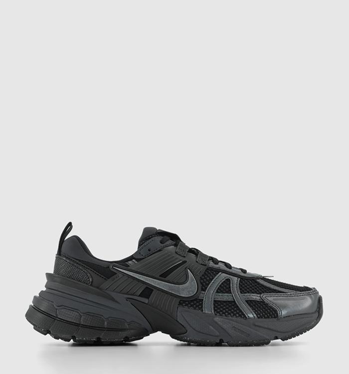 Nike black hotsell trainers leather