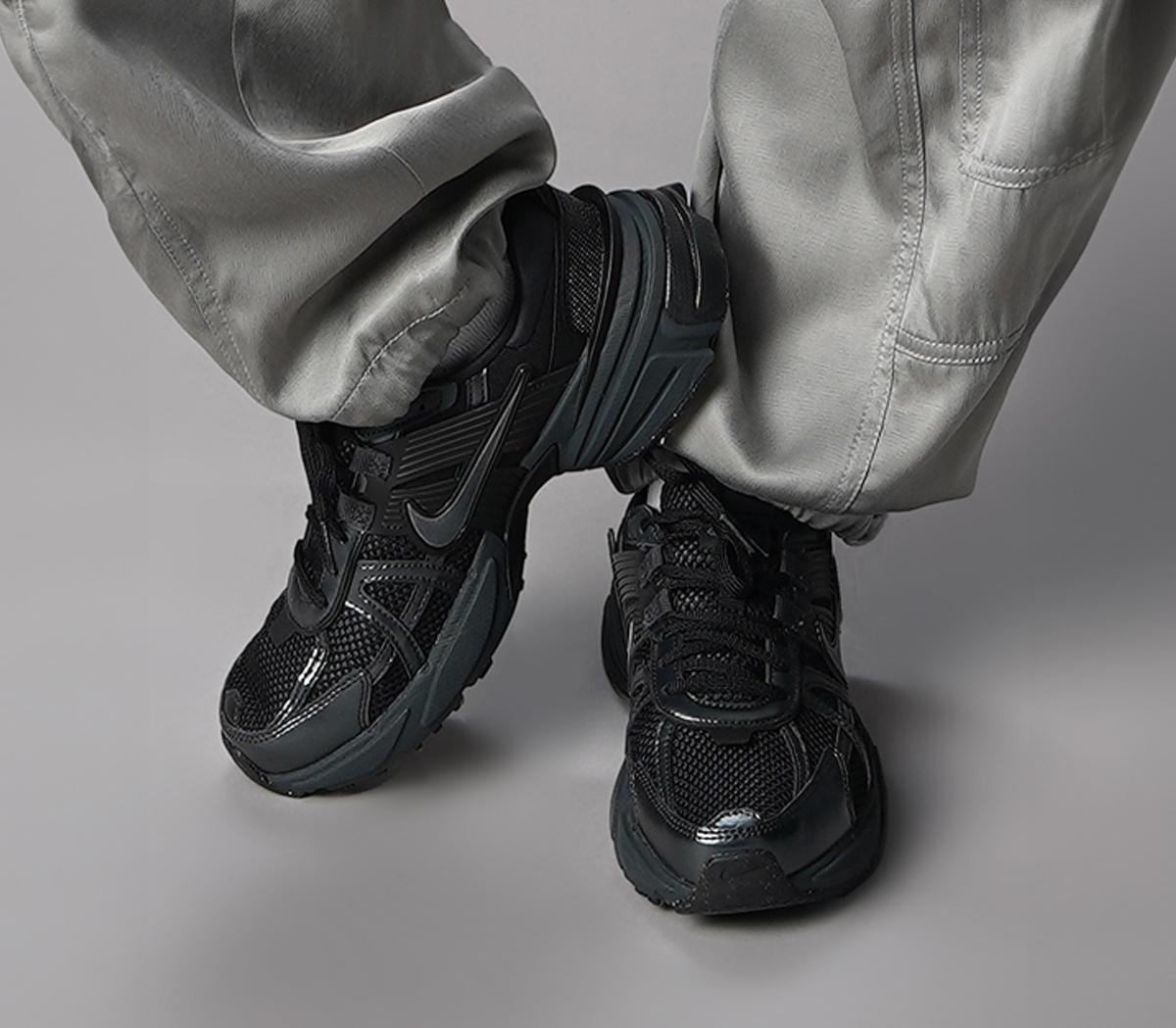 NikeNike V2K Run TrainersBlack Dark Smoke Grey Anthracite