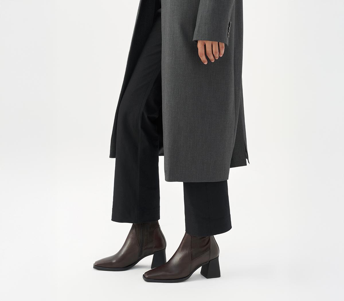 Vagabond ShoemakersHedda Ankle Stretch BootsBrown