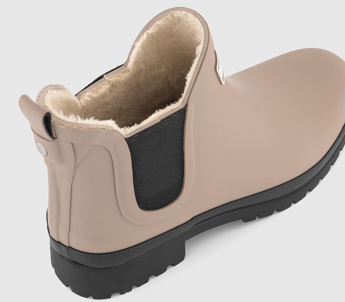 BarbourAubrey Fur Lined Welly Boots BarbourAubrey Fur Lined Welly Boots Putty