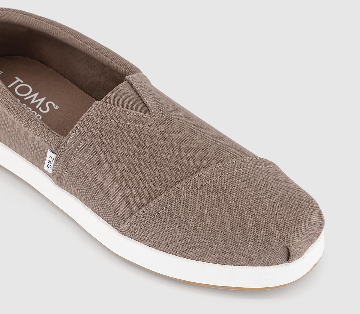 TOMSAlp Fwd Slip Ons Taupe