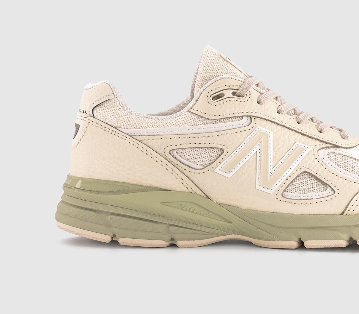 New Balance990v4 TrainersMacadamia Nut