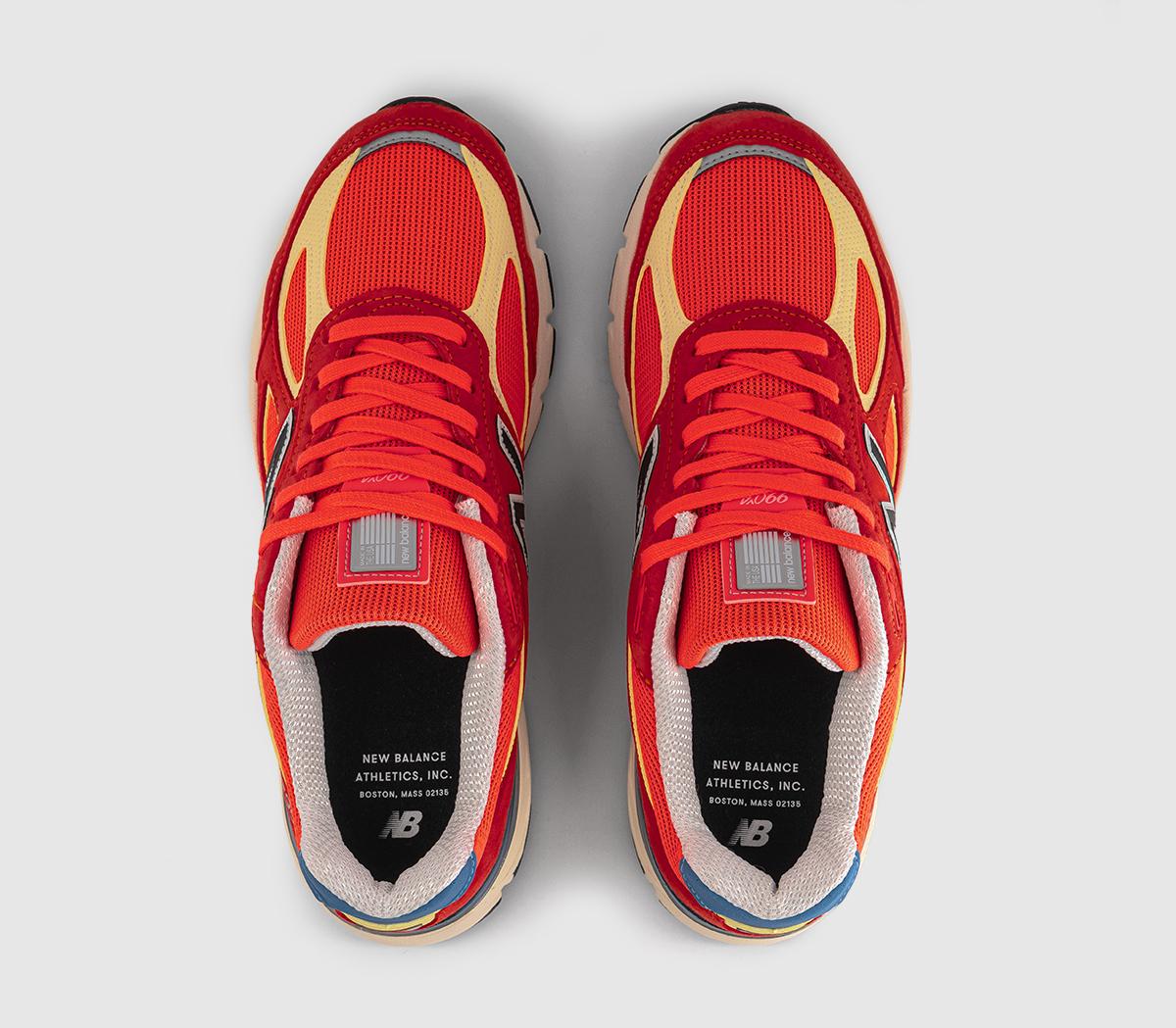 New Balance990v4 TrainersUrgent Red