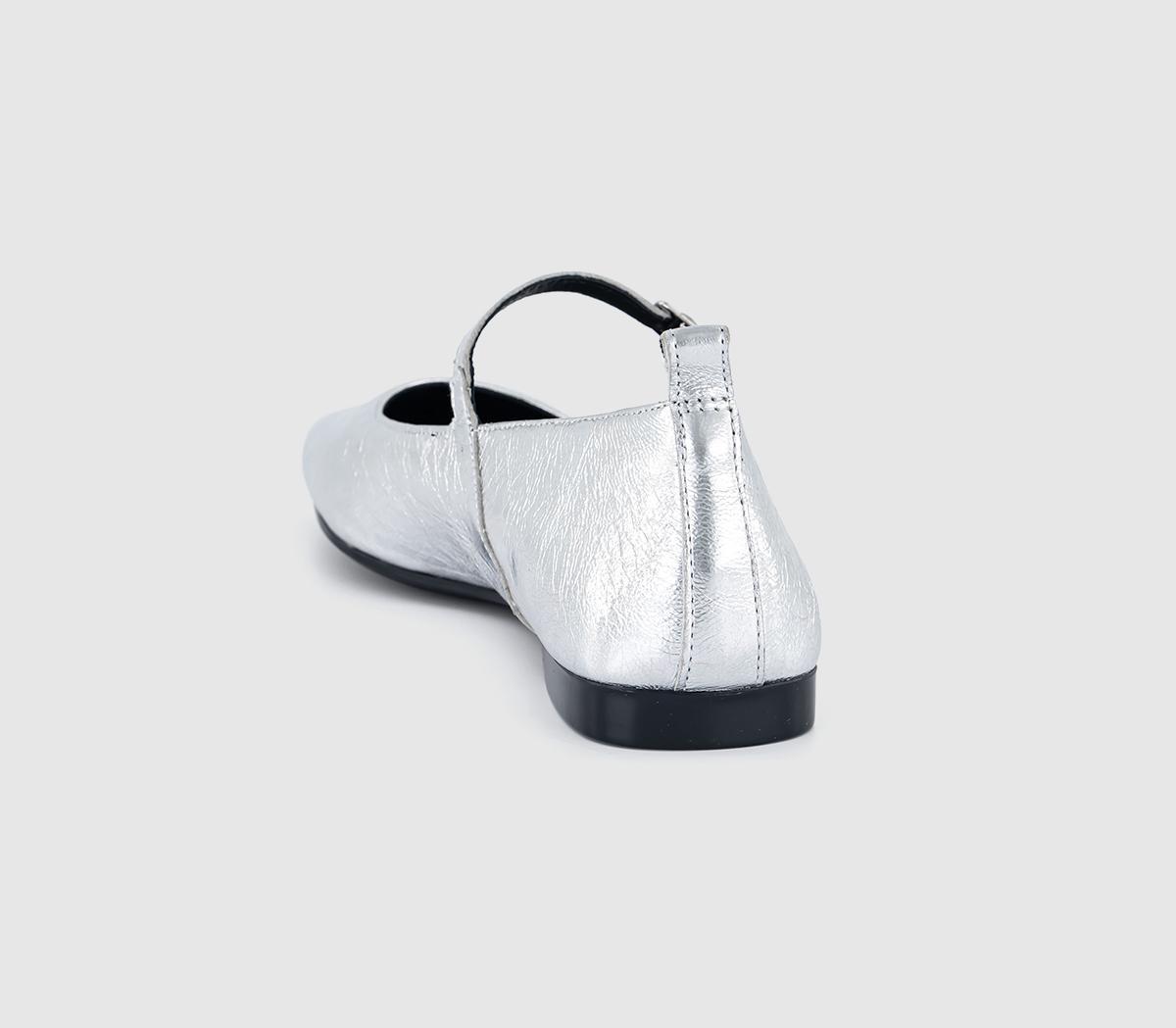 Vagabond ShoemakersDelia Mary Janes Vagabond ShoemakersDelia Mary JanesSilver Metallic Leather