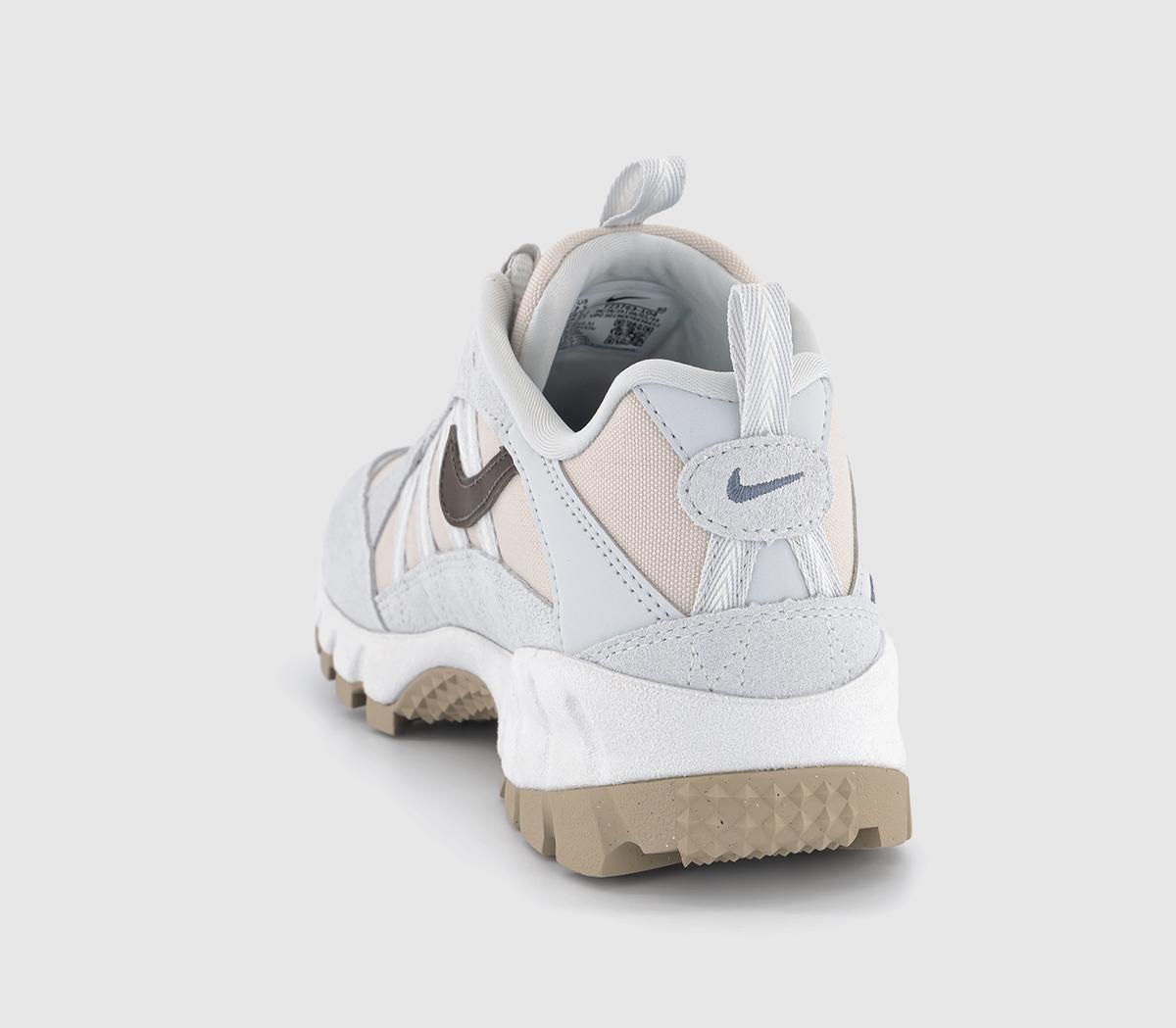 NikeAir Humara TrainersLight Orewood Brown Baroque Brown Photon Dust Sail