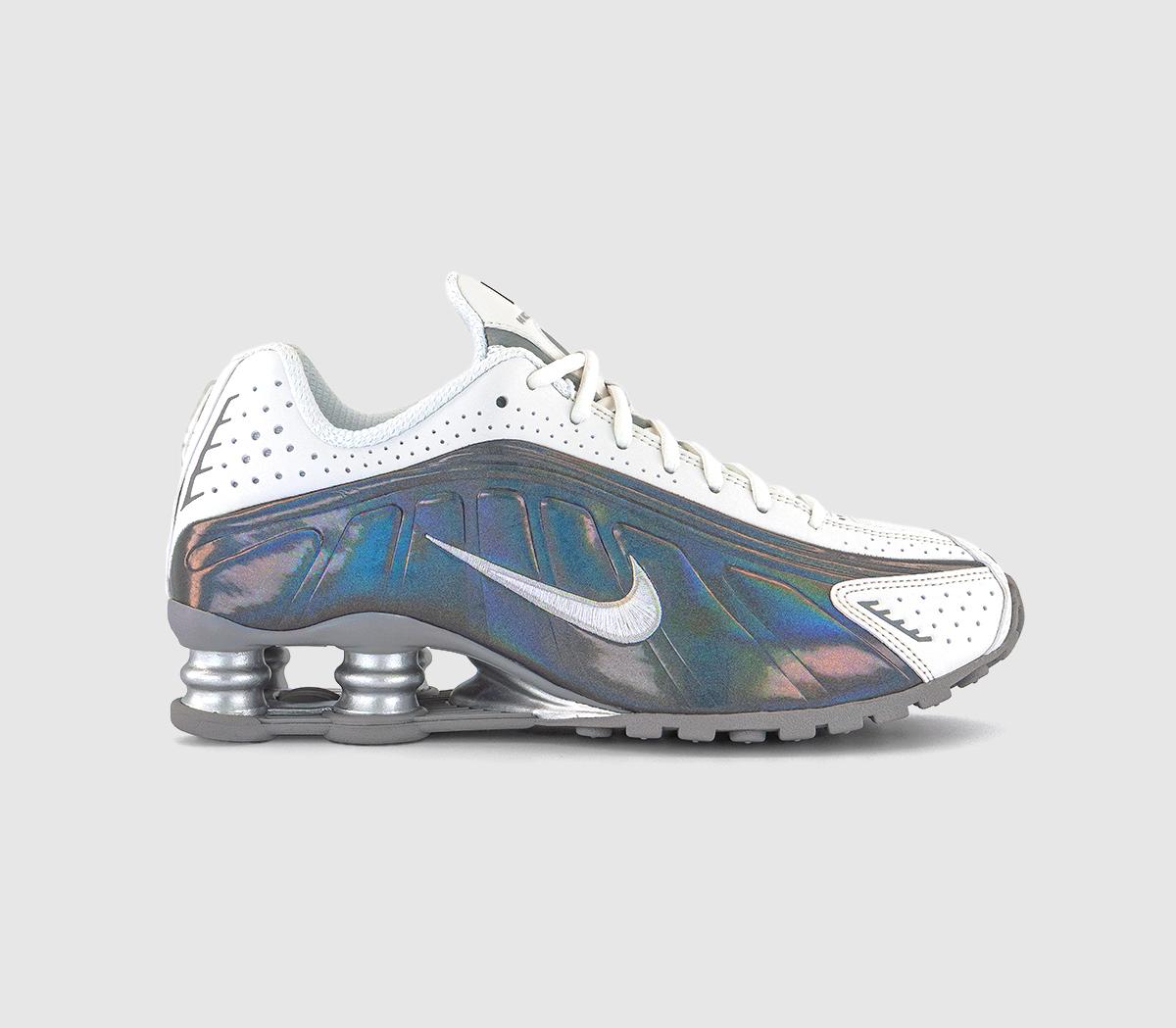 Nike Nike Shox R4 Trainers Nike Nike Shox R4 TrainersSummit White Summit White Hydrangeas