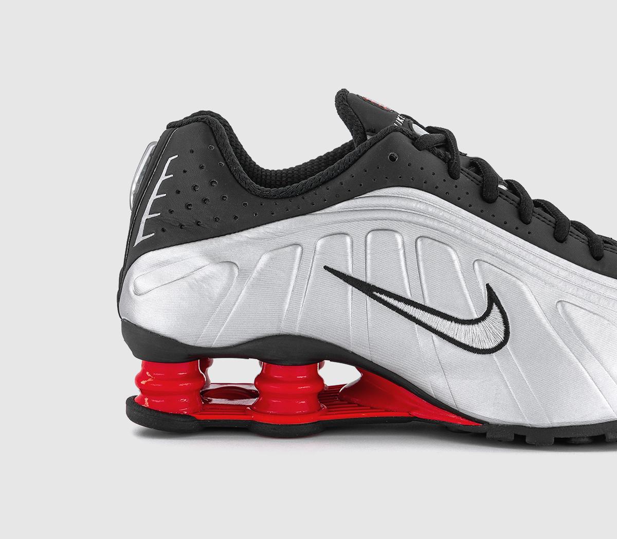 NikeShox R4 TrainersBlack Metallic Silver Light Crimson