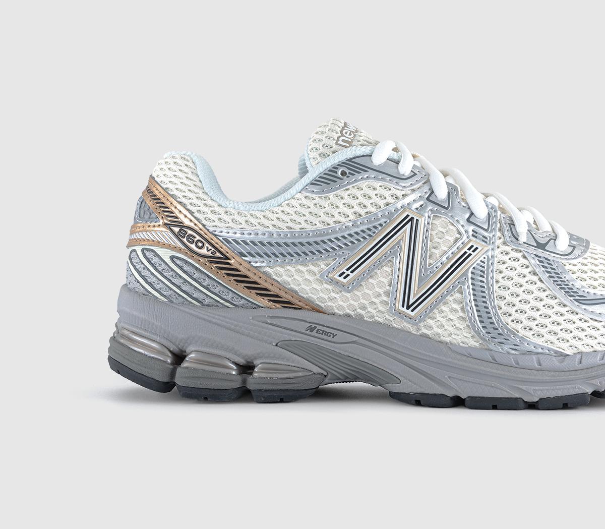 New Balance860v2 TrainersWhite Silver Gold