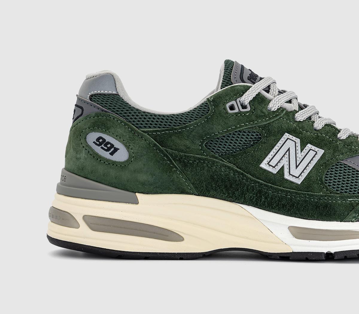 New Balance991V2 'Made in UK' TrainersGreen