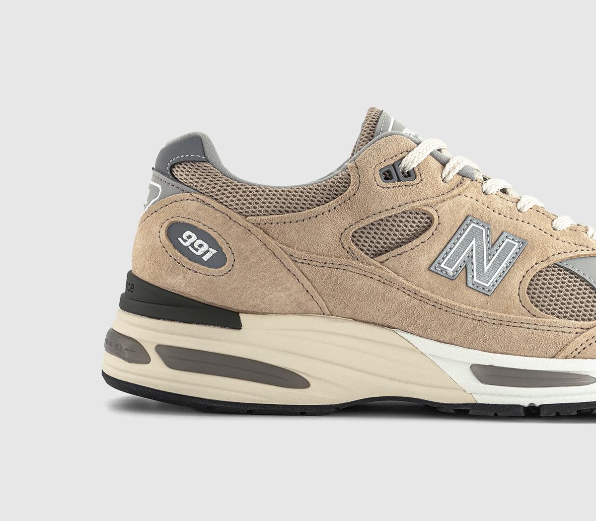 New Balance991V2 'Made in the UK' TrainersCuban Sands