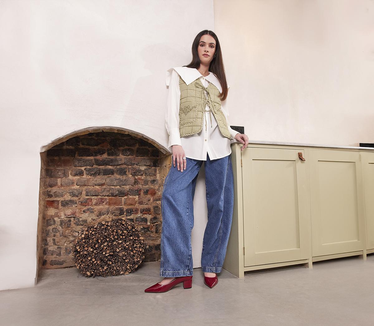OFFICEMinty Pointed Toe Mary JanesRed