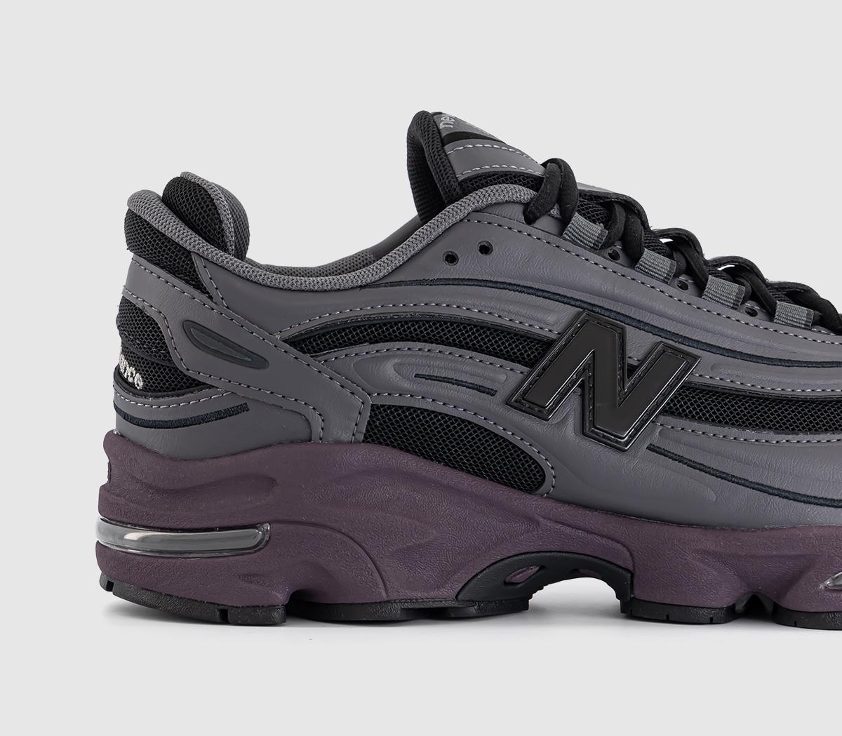 New Balance1000 TrainersMagnet