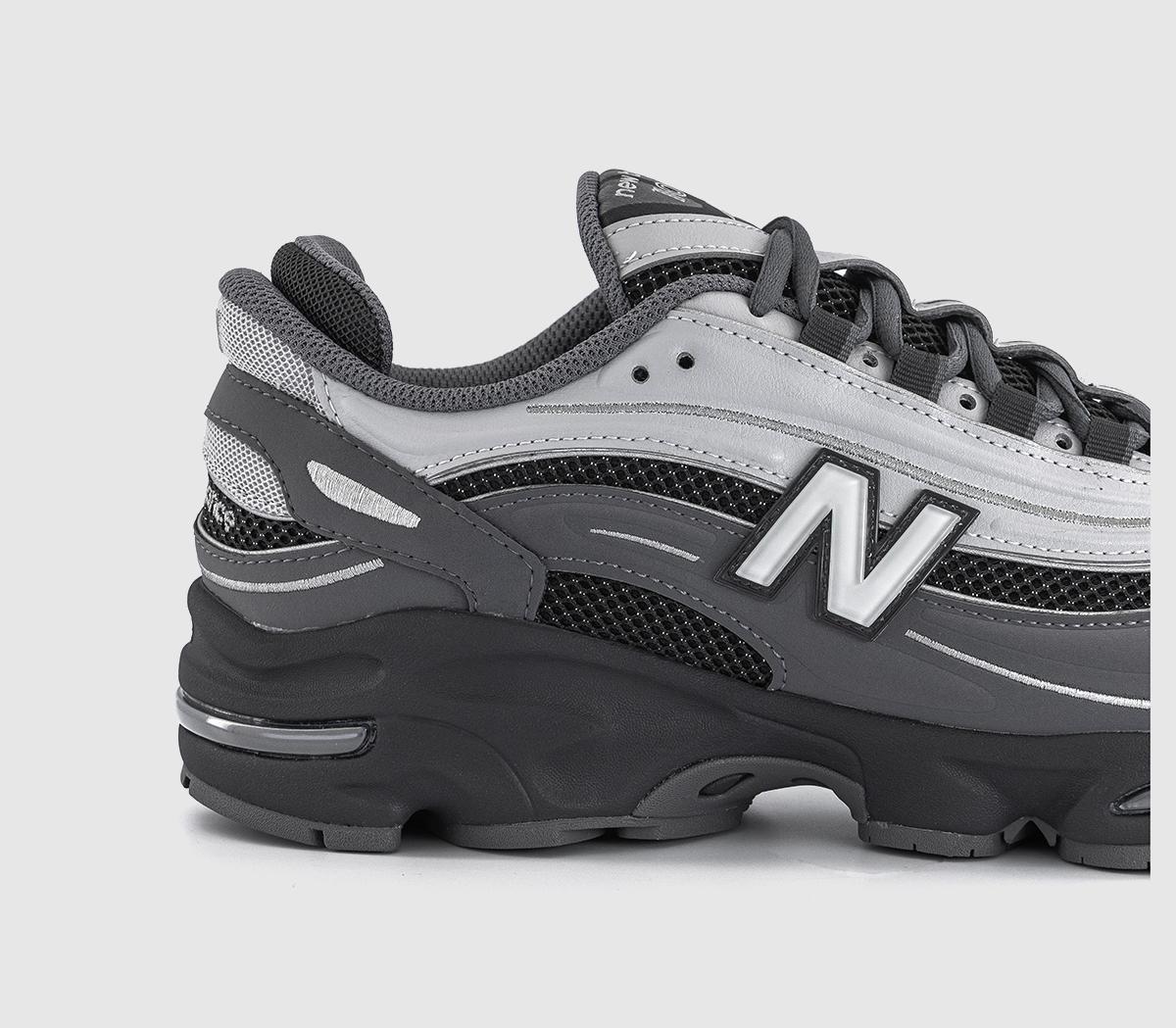 New Balance1000 TrainersCastlerock Sea Salt
