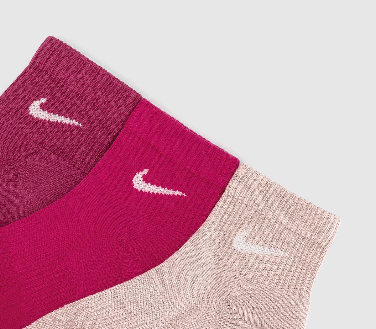 NikeTraining Ankle Socks 3 PairsRose Cream Pink