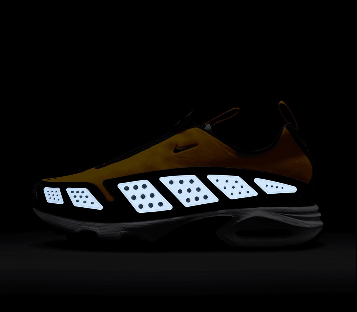 NikeAir Max SNDR TrainersCanyon Gold Deep Ocean Light Smoke Grey Speed Yell