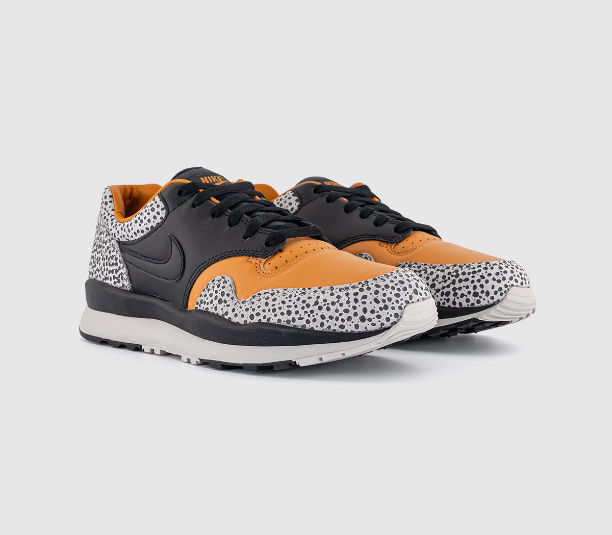 nike safari trainers