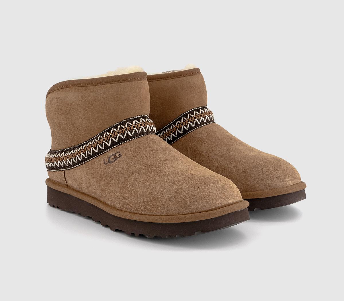 UGGClassic Mini Crescent BootsChestnut