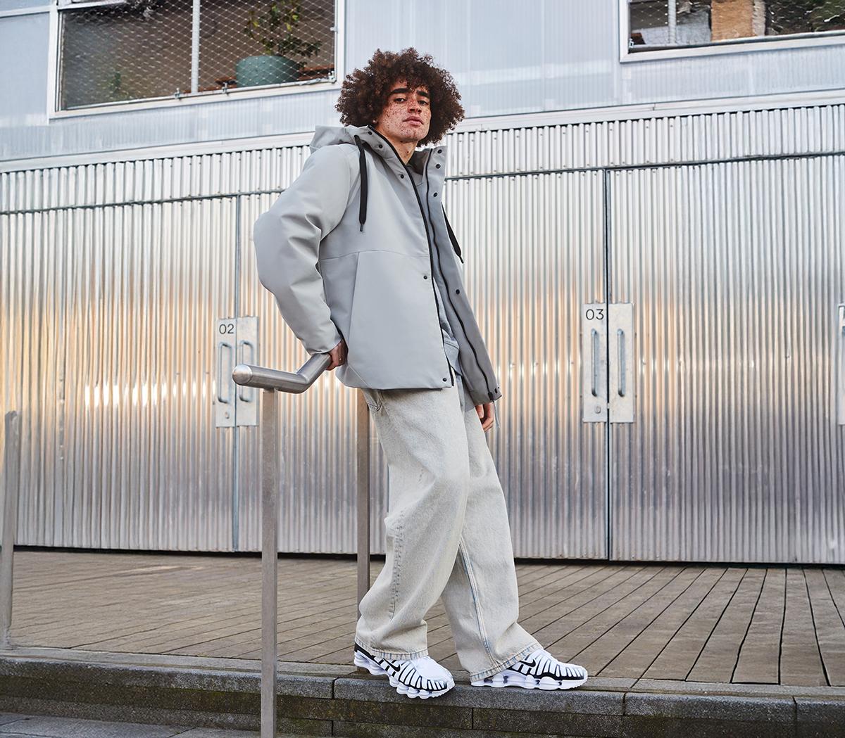 NikeNike Shox TL NikeNike Shox TLWhite Black Metallic Platinum