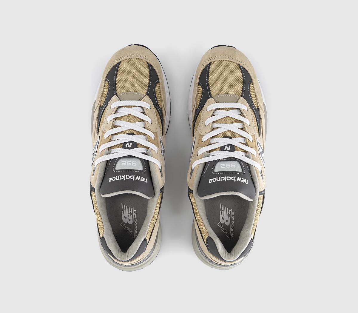 New Balance992 'Made in USA' TrainersTan Beige