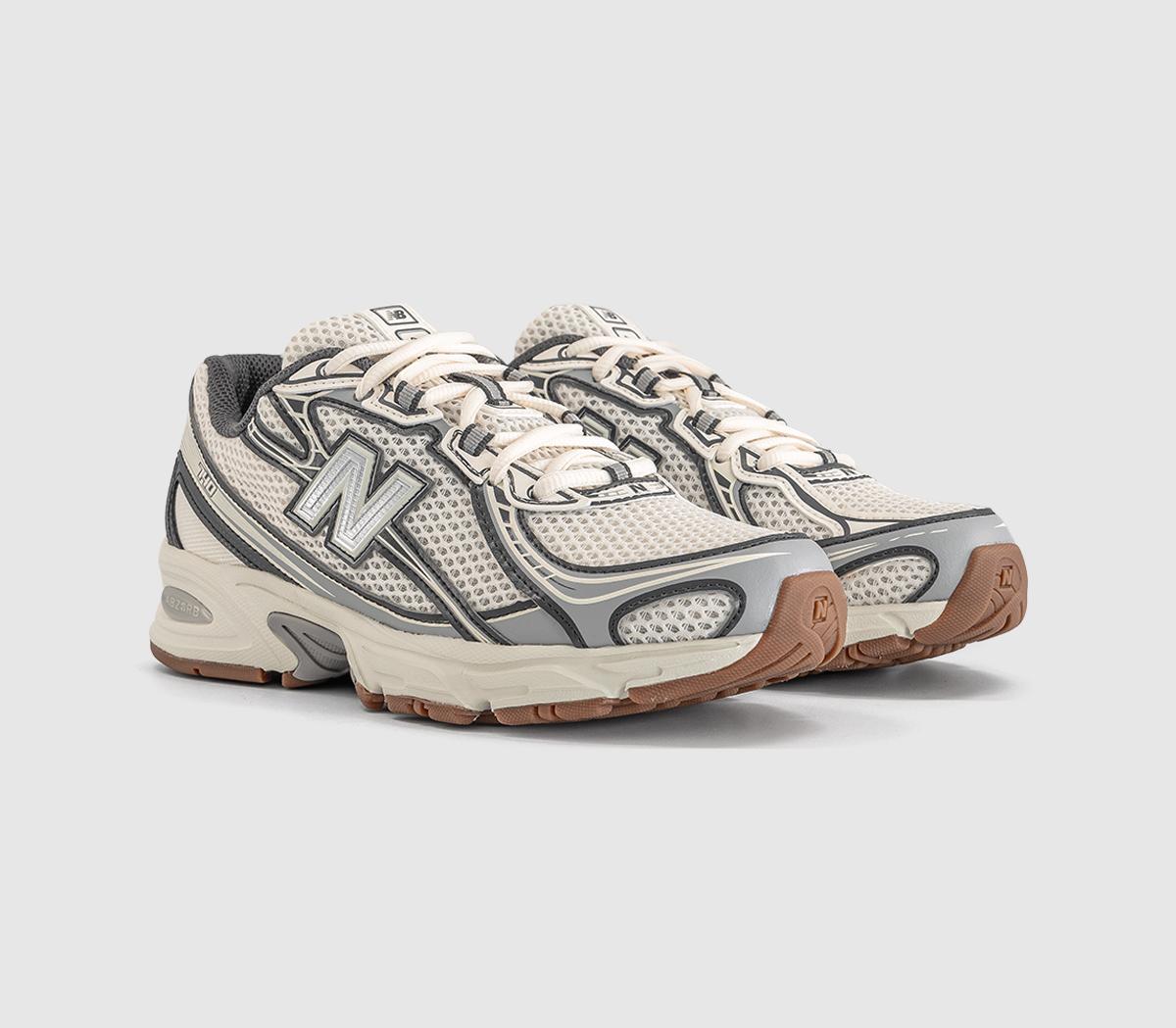 New Balance740 V2 TrainersMetallic White Black