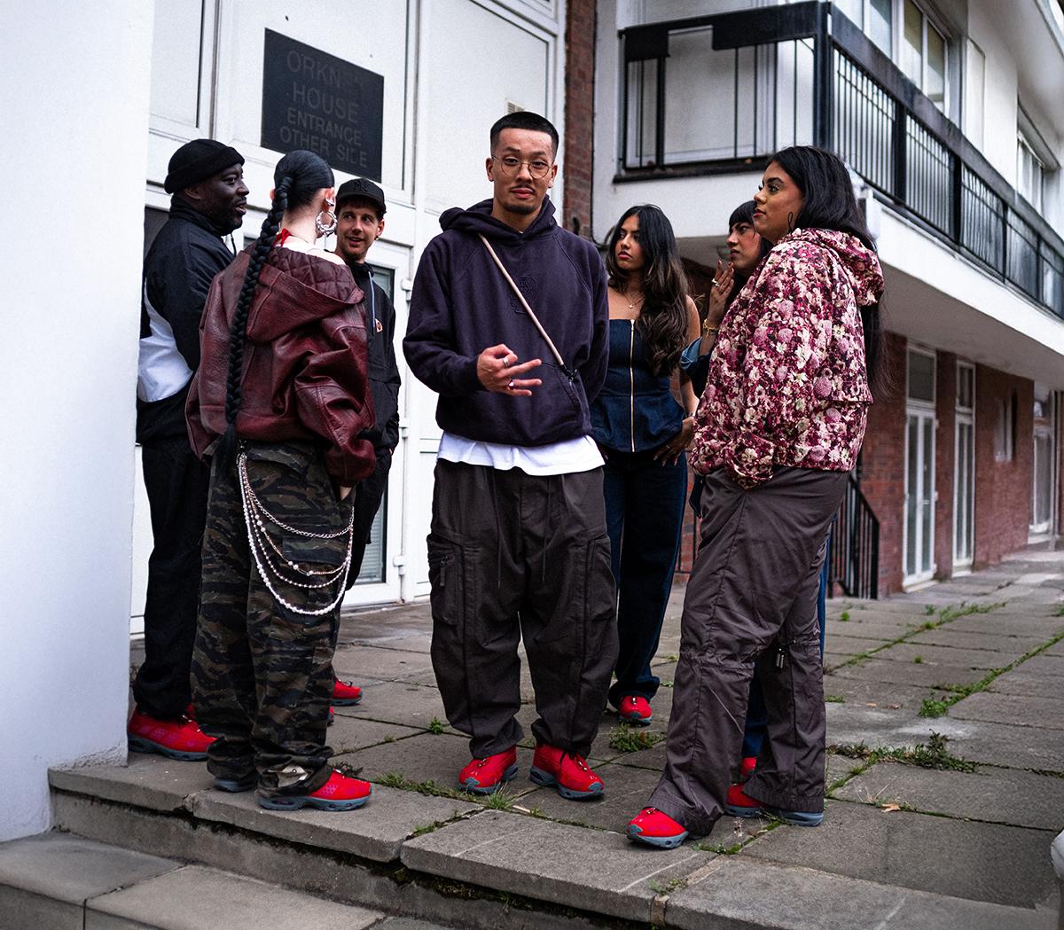 NikeAir Max SNDR x OFFSPRING Gym Red Metallic Silver Fire Red