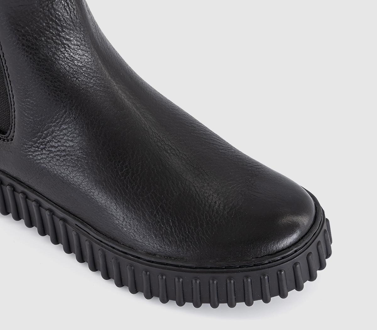Clarks Boots & ShoesTorhill Maple BootsBlack Leather