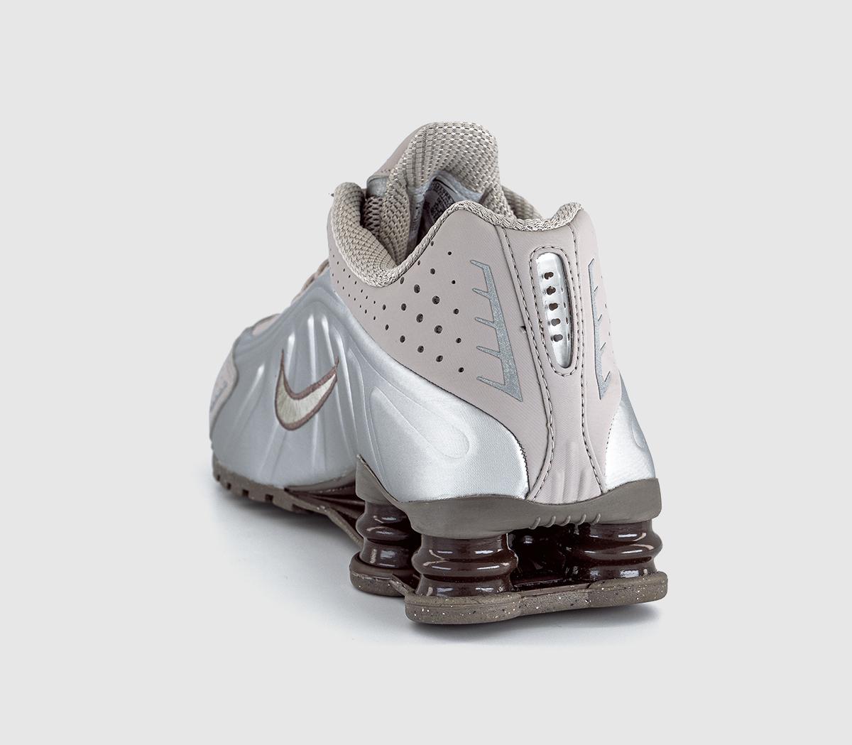 NikeNike Shox R4 TrainersCave Stone Cave Stone College Grey