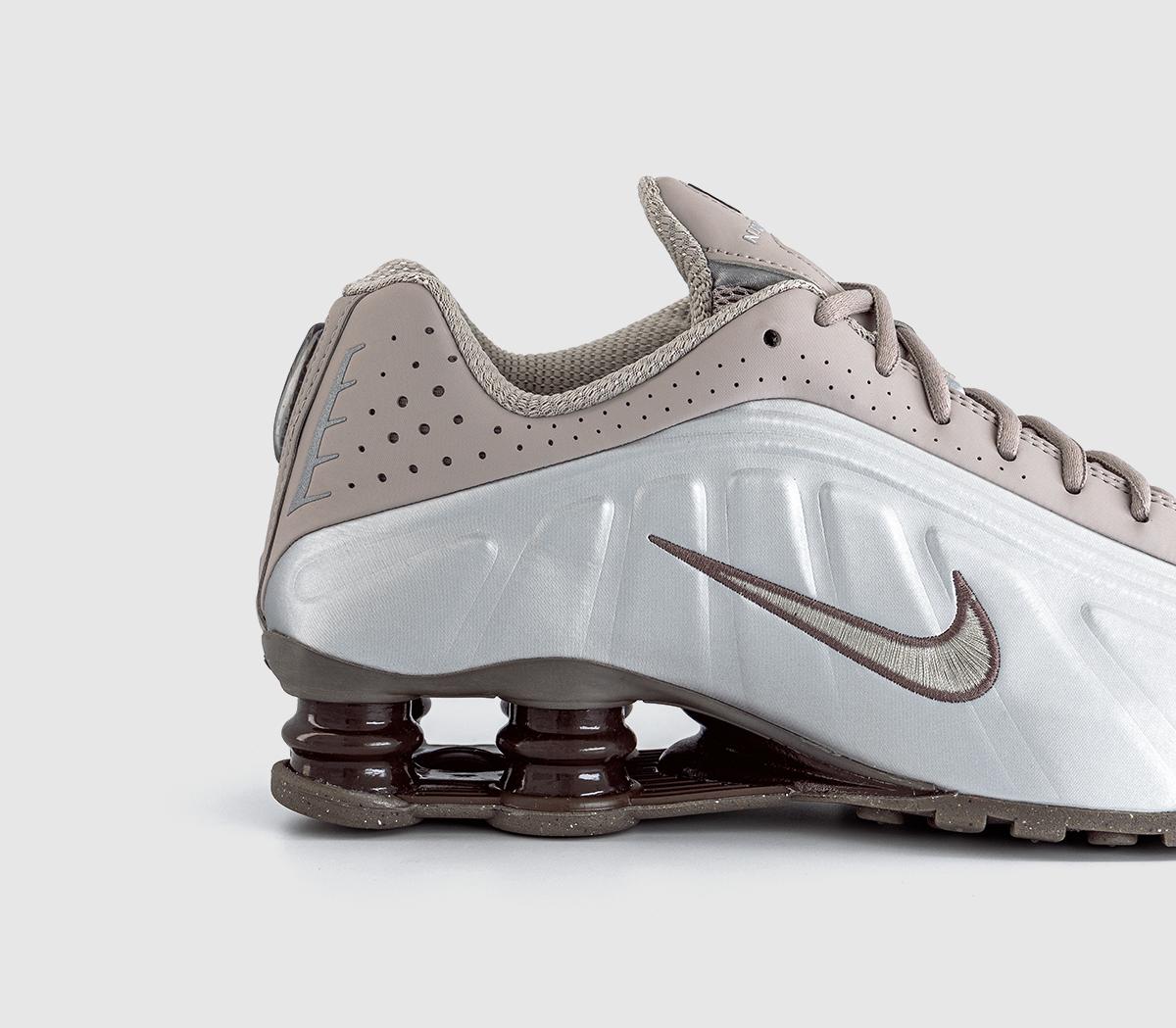 NikeNike Shox R4 TrainersCave Stone Cave Stone College Grey