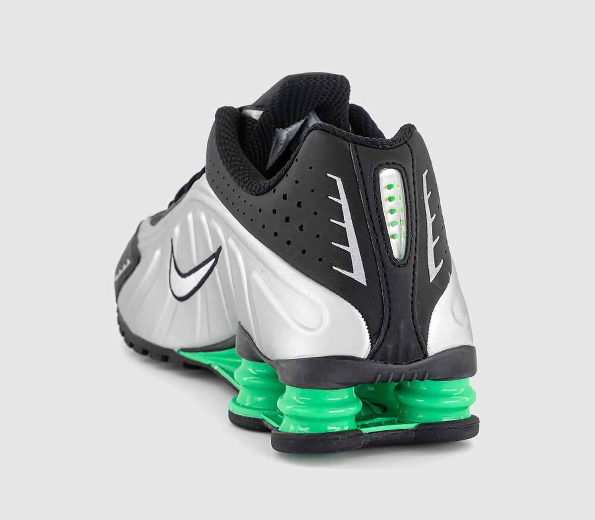 NikeNike Shox R4 TrainersMetallic Silver Metallic Silver Black