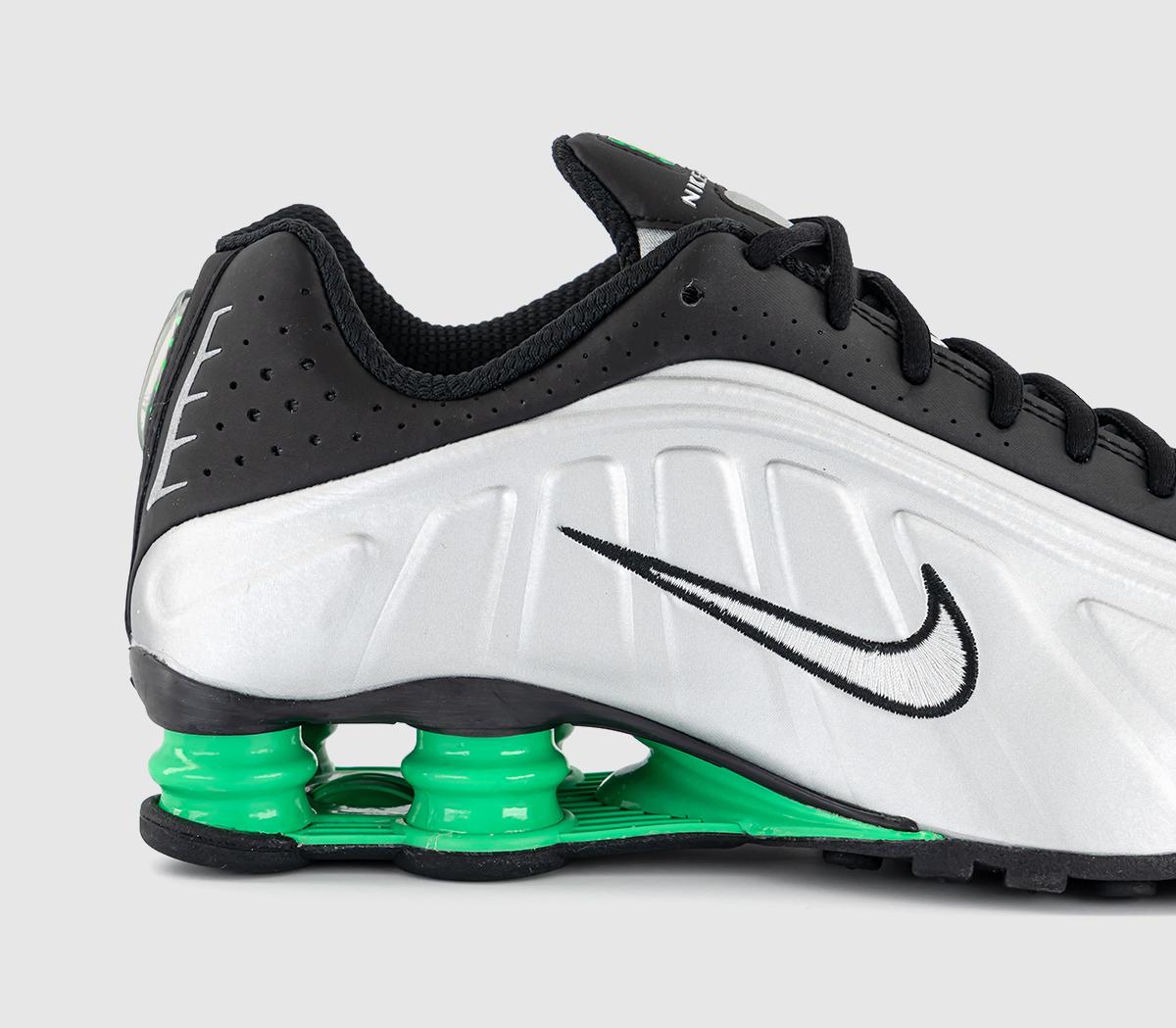 NikeNike Shox R4 TrainersMetallic Silver Metallic Silver Black