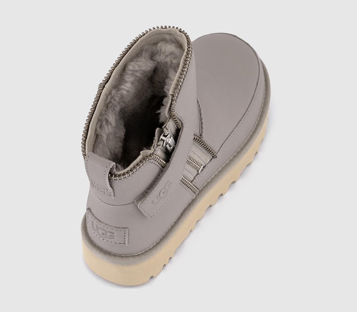 UGGClassic Mini Moto Boots UGGClassic Mini Moto BootsPumice