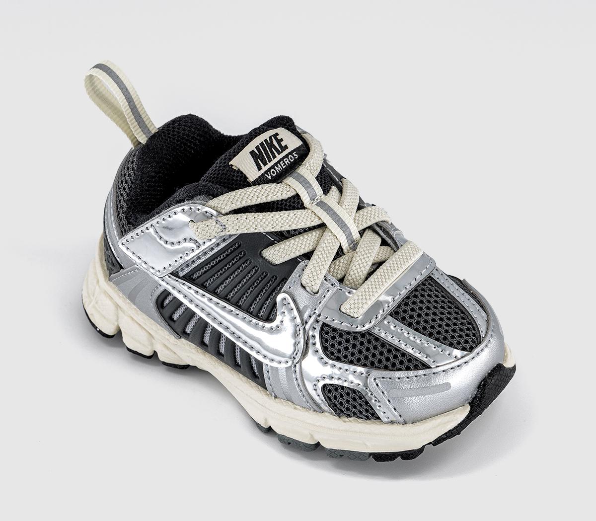 NikeVomero Infant TrainersIron Greychromemetallic Silver