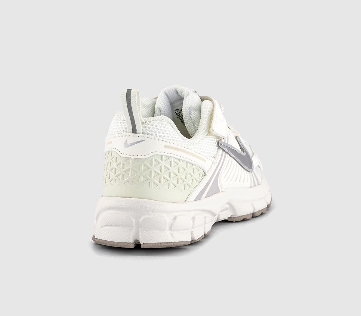 NikeVomero Youth TrainersSail Metallic Silvervast Grey